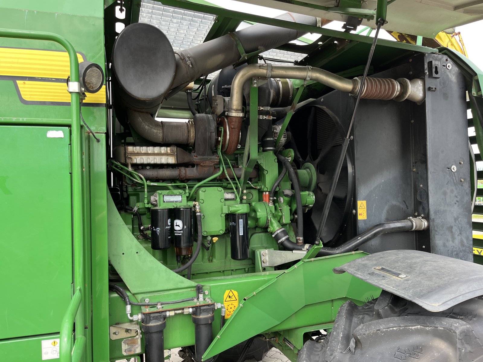 Feldhäcksler van het type John Deere 7750 i, Gebrauchtmaschine in Bayern - Tettenweis (Foto 10)