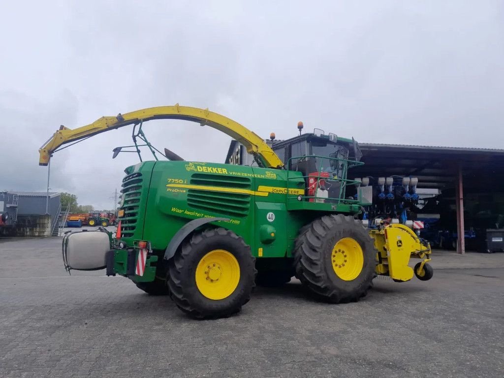 Feldhäcksler van het type John Deere 7750i Prodrive, Gebrauchtmaschine in Vriezenveen (Foto 2)