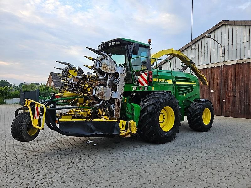 Feldhäcksler des Typs John Deere 7750i, Gebrauchtmaschine in Honigsee (Bild 2)