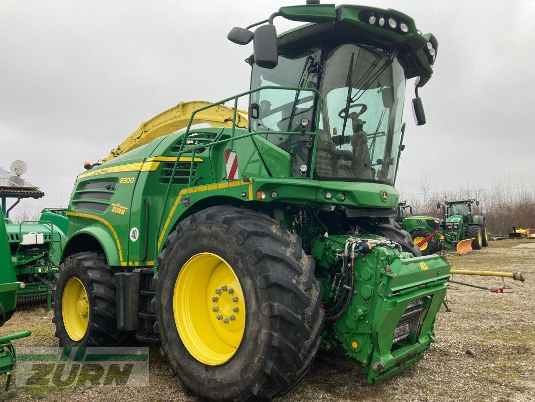 Feldhäcksler типа John Deere 8300, Gebrauchtmaschine в Holzgünz - Schwaighausen (Фотография 2)