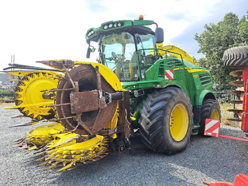 Feldhäcksler tip John Deere 8300, Gebrauchtmaschine in SAINT GENEST D'AMBIERE (Poză 4)