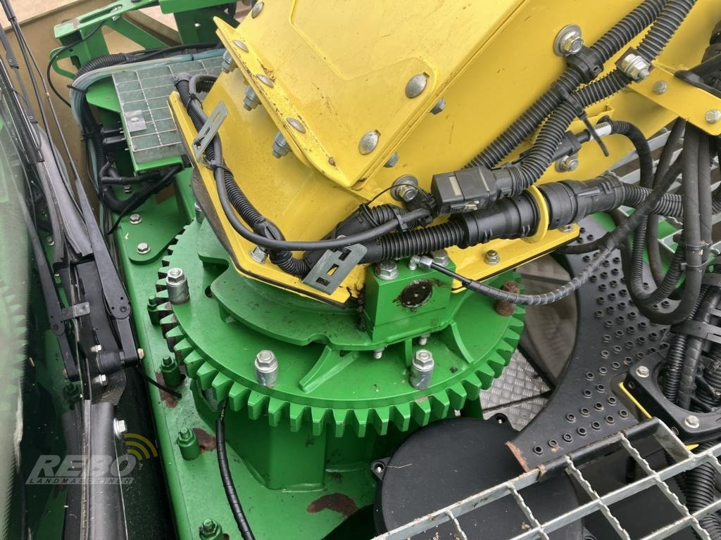 Feldhäcksler du type John Deere 8300, Gebrauchtmaschine en Albersdorf (Photo 24)