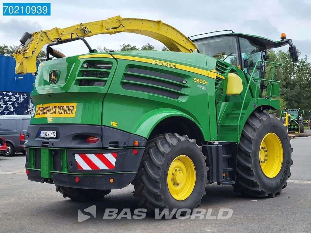 Feldhäcksler типа John Deere 8300i 4X4 WITH JD 460 PLUS 8000 SERIE HEADER, Gebrauchtmaschine в Veghel (Фотография 8)