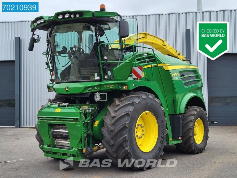 Feldhäcksler van het type John Deere 8300i 4X4 WITH JD 460 PLUS 8000 SERIE HEADER, Gebrauchtmaschine in Veghel (Foto 1)