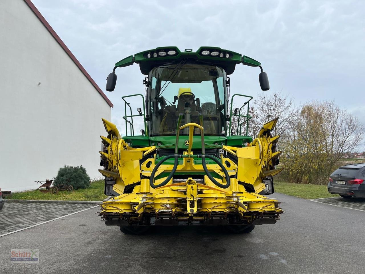 Feldhäcksler des Typs John Deere 8300i Maishäcksler 910Bh, Gebrauchtmaschine in Schierling (Bild 8)