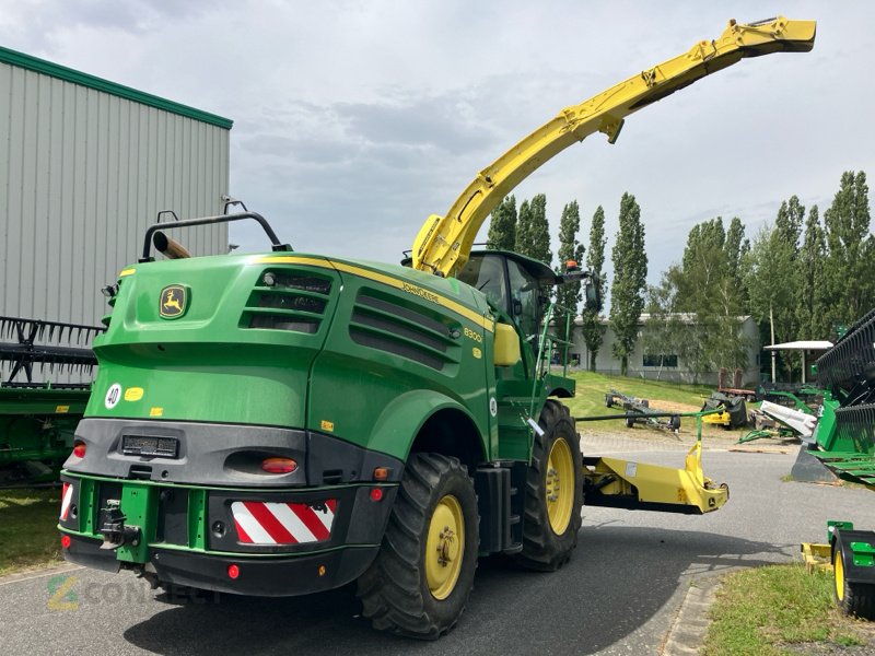 Feldhäcksler Türe ait John Deere 8300i mit Kemper 360+ und PickUp, Gebrauchtmaschine içinde Rauschwitz (resim 4)