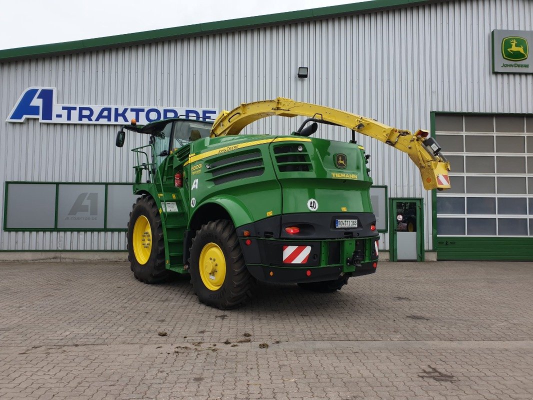 Feldhäcksler del tipo John Deere 8300I, Neumaschine en Sittensen (Imagen 4)