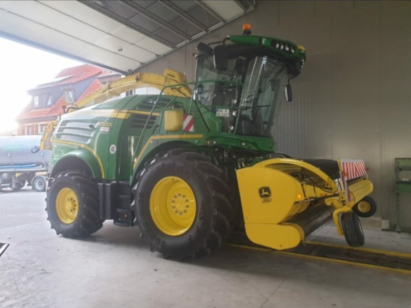 Feldhäcksler van het type John Deere 8300i, Gebrauchtmaschine in Schopfloch (Foto 1)