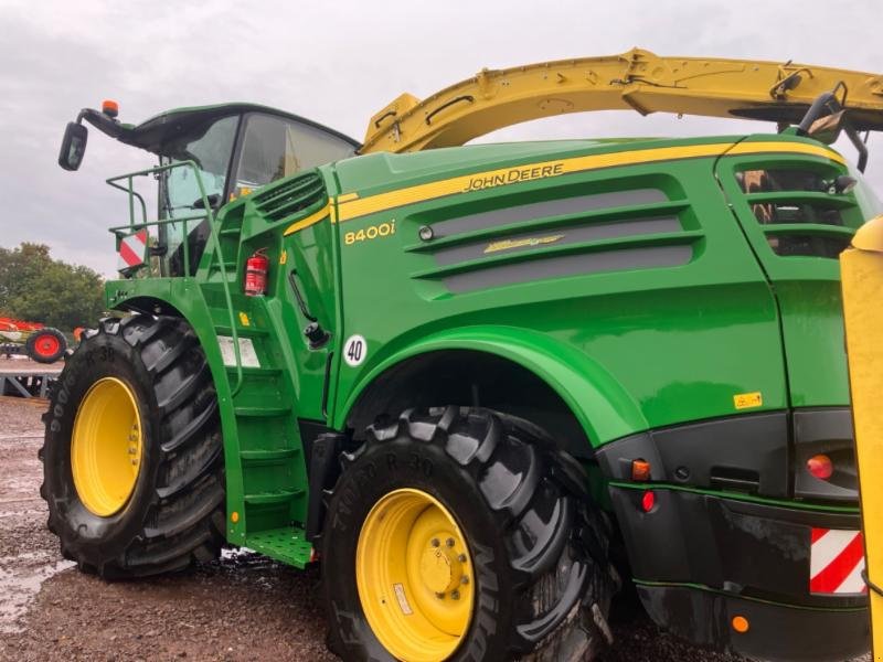 Feldhäcksler a típus John Deere 8400 T4f, Gebrauchtmaschine ekkor: Landsberg (Kép 4)