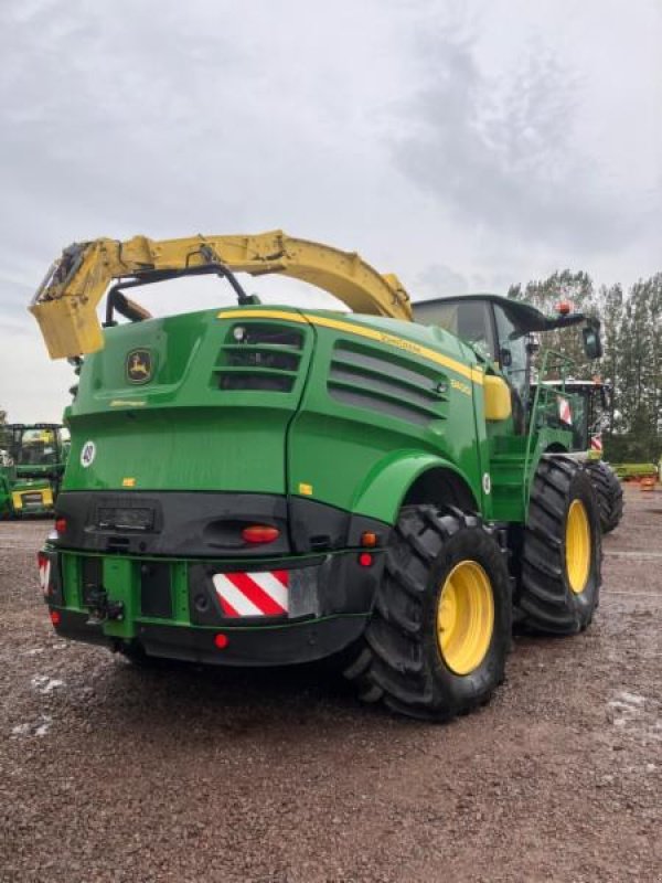 Feldhäcksler Türe ait John Deere 8400 T4f, Gebrauchtmaschine içinde Landsberg (resim 3)