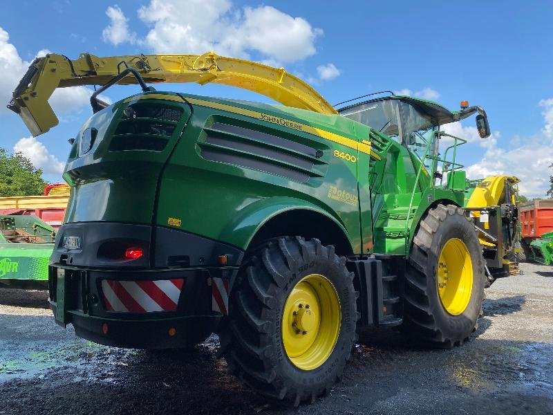 Feldhäcksler du type John Deere 8400, Gebrauchtmaschine en ESCAUDOEUVRES (Photo 3)