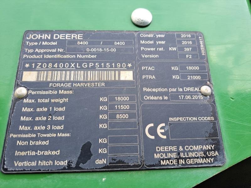 Feldhäcksler typu John Deere 8400, Gebrauchtmaschine w VOUZIERS (Zdjęcie 9)