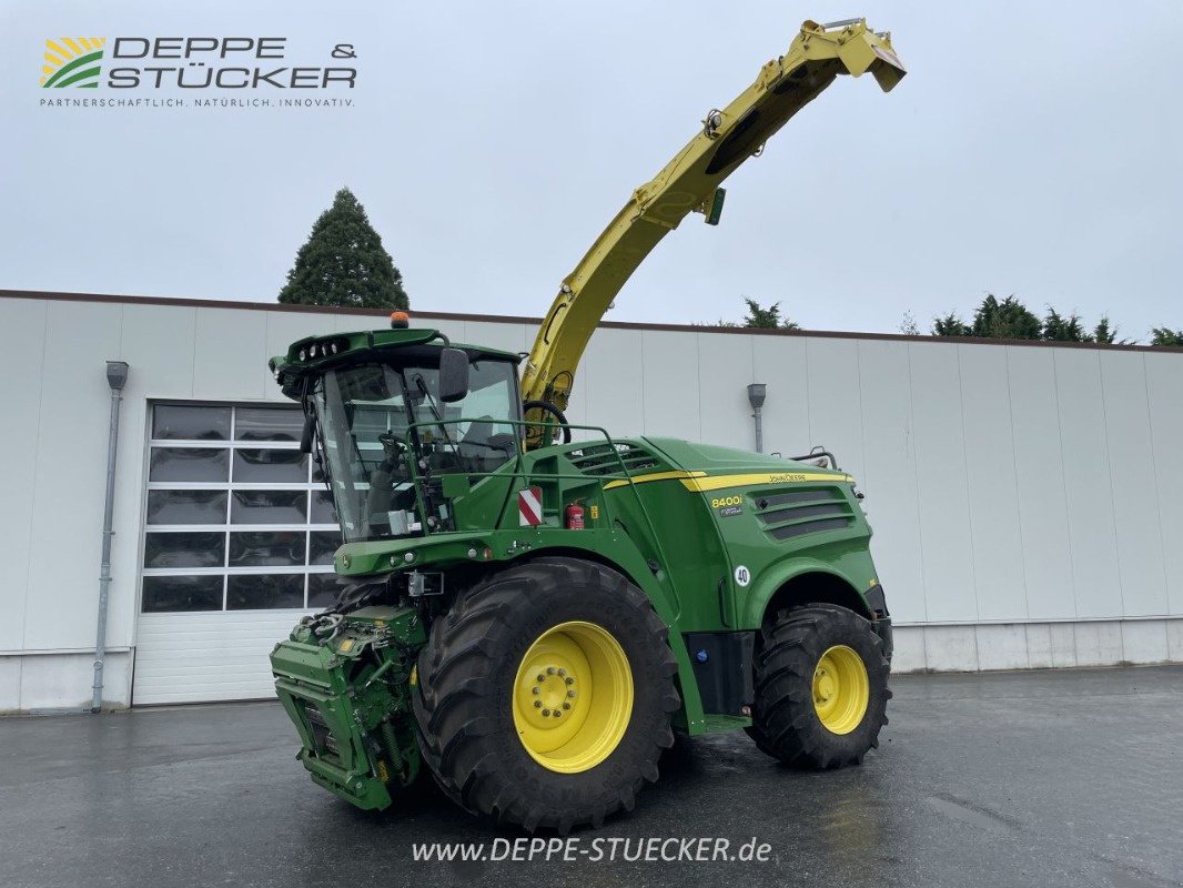 Feldhäcksler del tipo John Deere 8400i mit Kemper 375, Gebrauchtmaschine en Rietberg (Imagen 1)