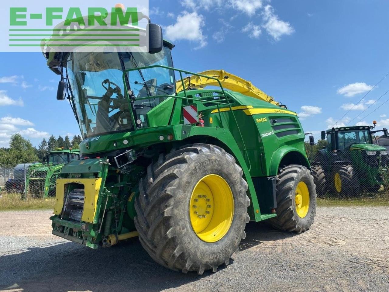 Feldhäcksler des Typs John Deere 8400i pro drive, Gebrauchtmaschine in Ytrac (Bild 9)