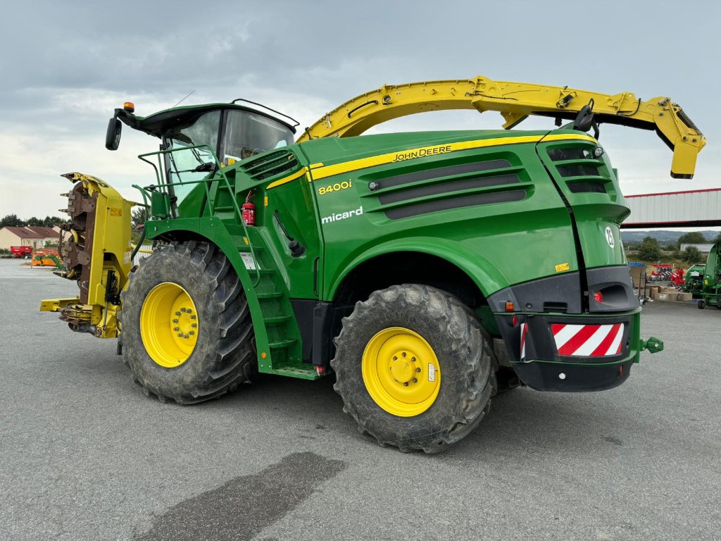 Feldhäcksler typu John Deere 8400i PRO DRIVE, Gebrauchtmaschine v GUERET (Obrázek 4)