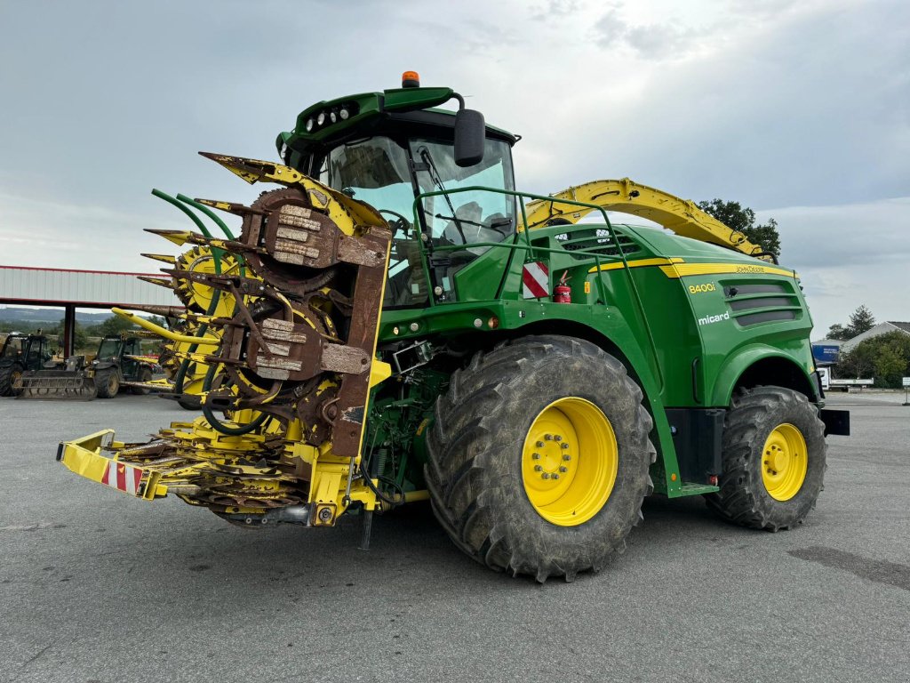 Feldhäcksler van het type John Deere 8400i PRO DRIVE, Gebrauchtmaschine in GUERET (Foto 1)