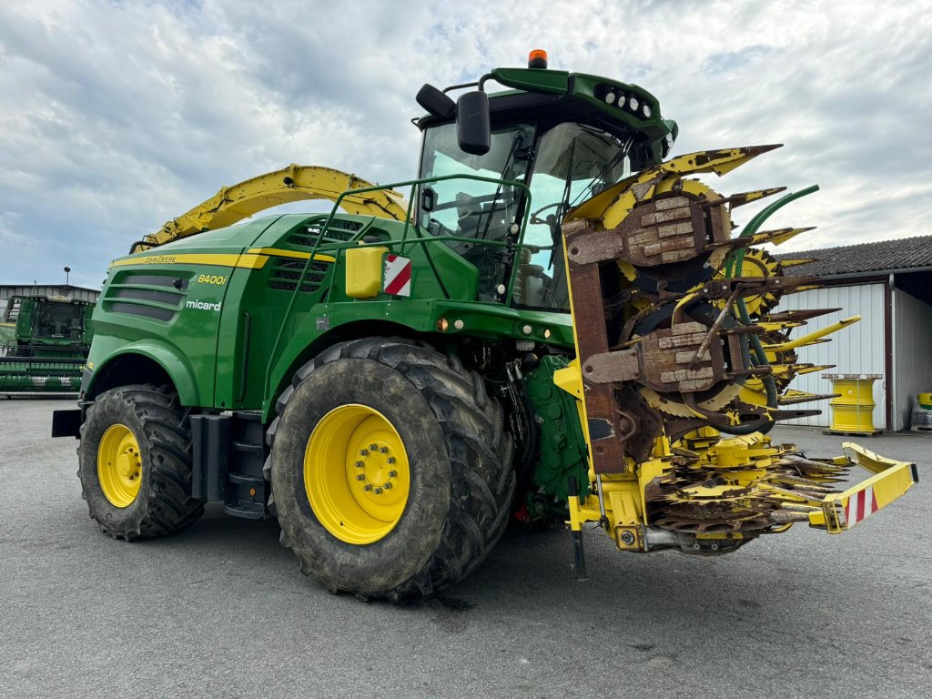 Feldhäcksler van het type John Deere 8400i PRO DRIVE, Gebrauchtmaschine in GUERET (Foto 2)