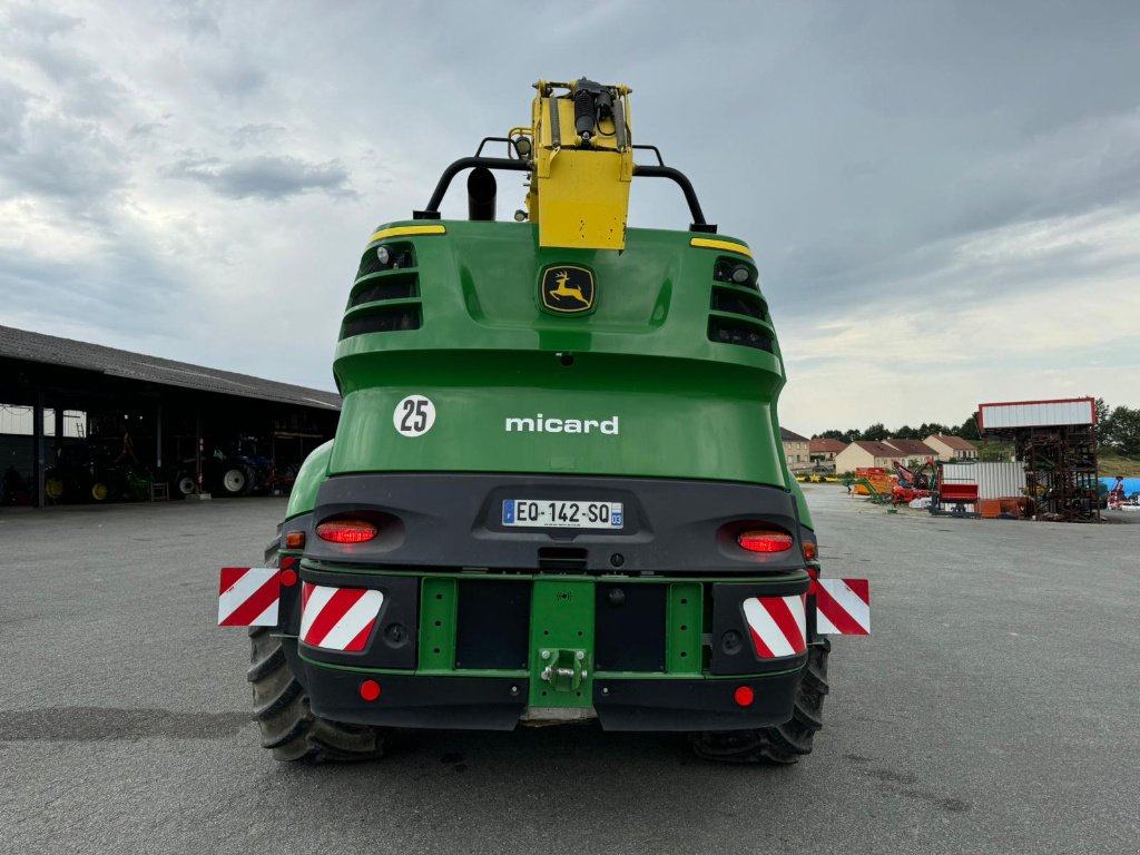 Feldhäcksler des Typs John Deere 8400i PRO DRIVE, Gebrauchtmaschine in GUERET (Bild 5)