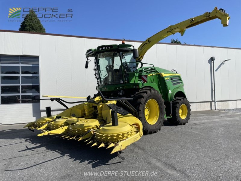 Feldhäcksler типа John Deere 8400i, Gebrauchtmaschine в Rietberg (Фотография 1)