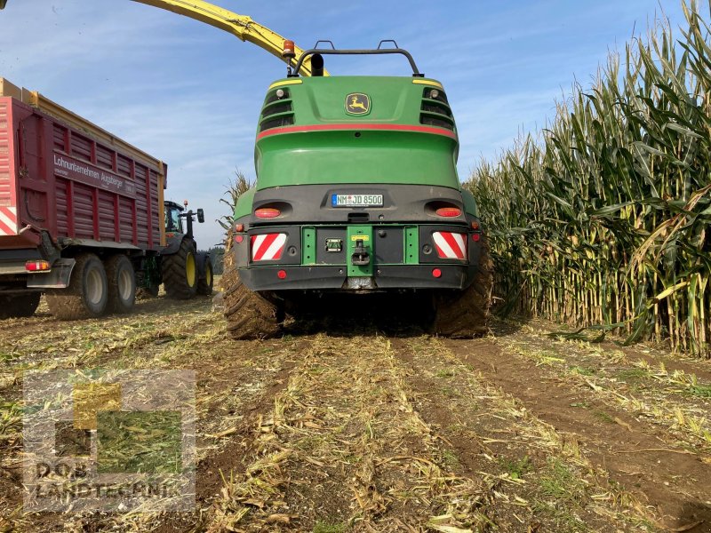 Feldhäcksler типа John Deere 8400i, Gebrauchtmaschine в Lauterhofen (Фотография 1)