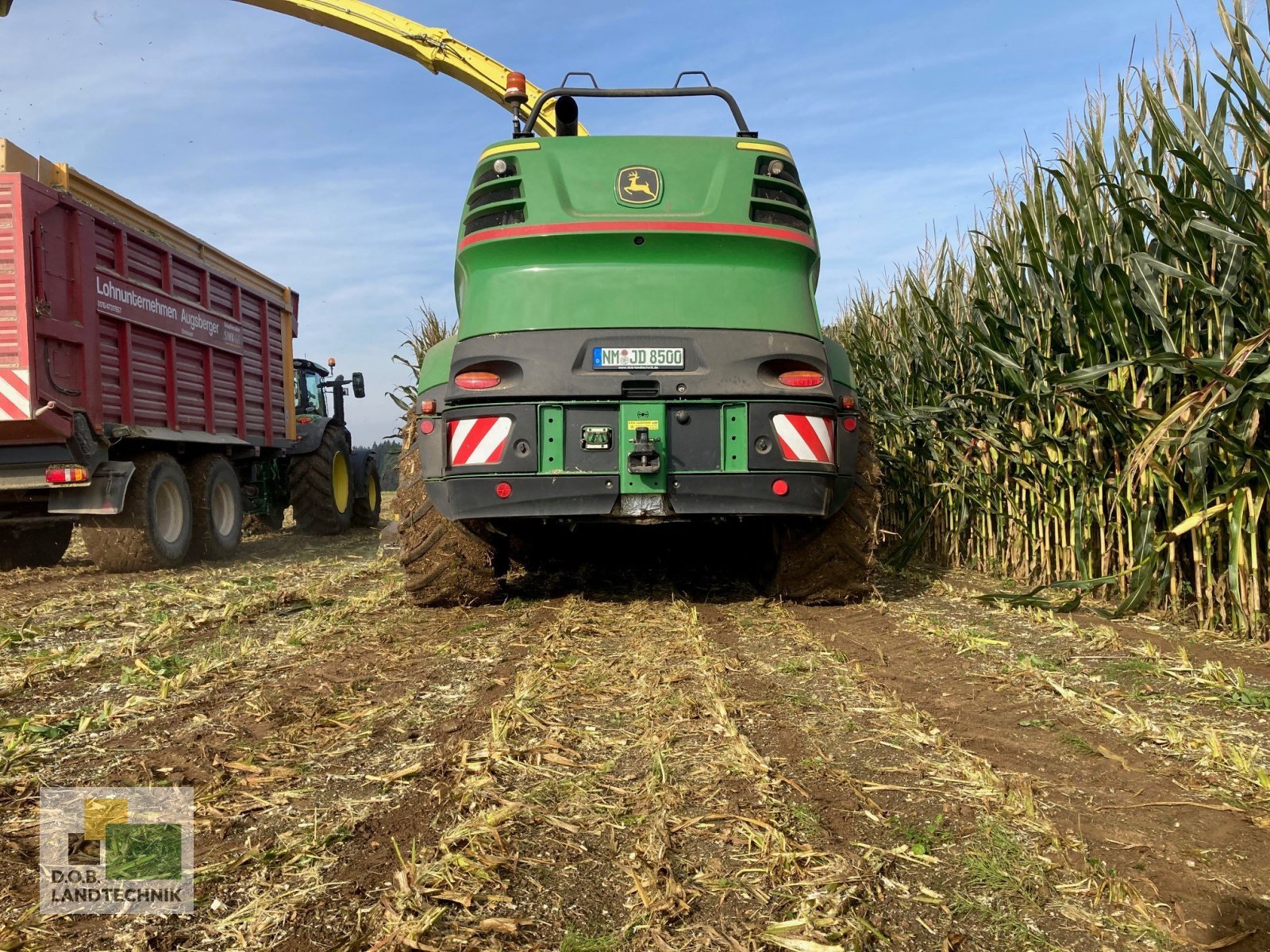 Feldhäcksler van het type John Deere 8400i, Gebrauchtmaschine in Lauterhofen (Foto 3)