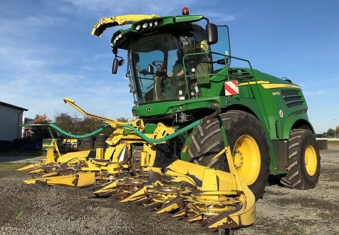 Feldhäcksler tip John Deere 8400i, Gebrauchtmaschine in Sonnewalde (Poză 1)