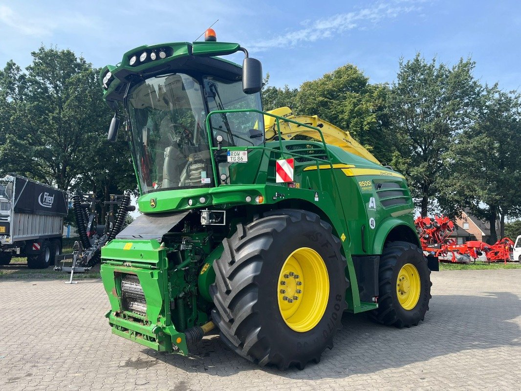 Feldhäcksler типа John Deere 8500 *Werksüberholt*, Gebrauchtmaschine в Sittensen (Фотография 1)