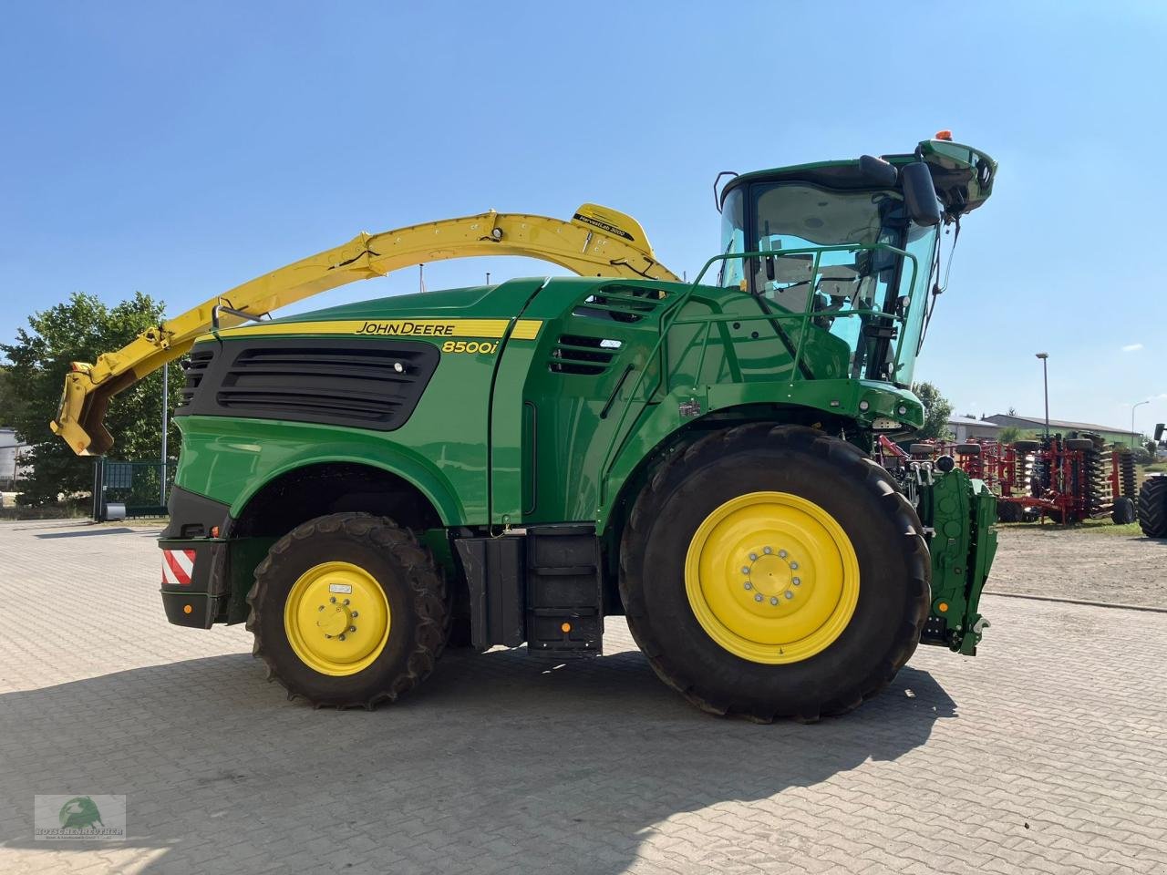 Feldhäcksler van het type John Deere 8500, Neumaschine in Triebes (Foto 3)