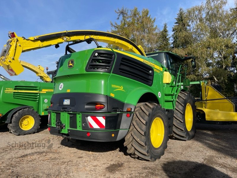 Feldhäcksler des Typs John Deere 8500, Vorführmaschine in Marxen (Bild 3)