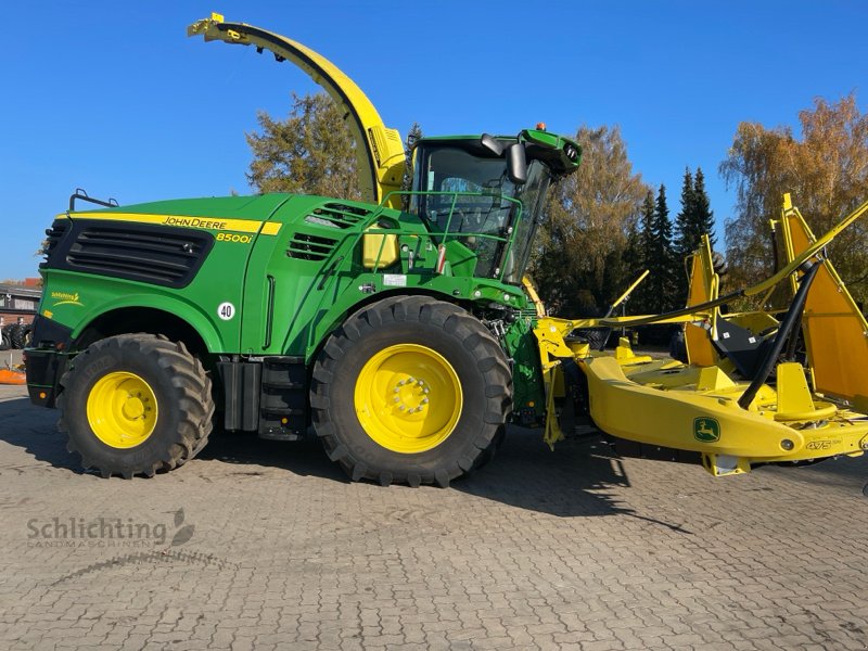 Feldhäcksler des Typs John Deere 8500, Vorführmaschine in Marxen (Bild 4)