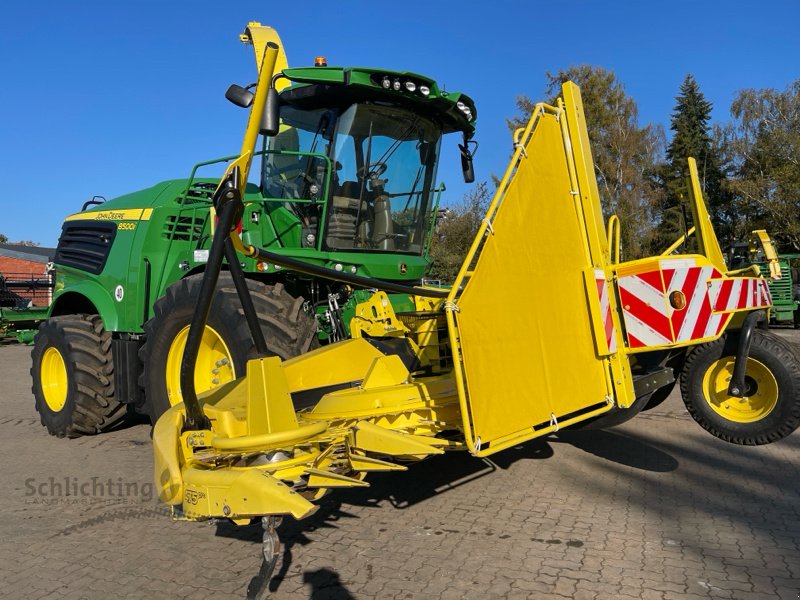 Feldhäcksler typu John Deere 8500, Vorführmaschine v Marxen (Obrázek 3)