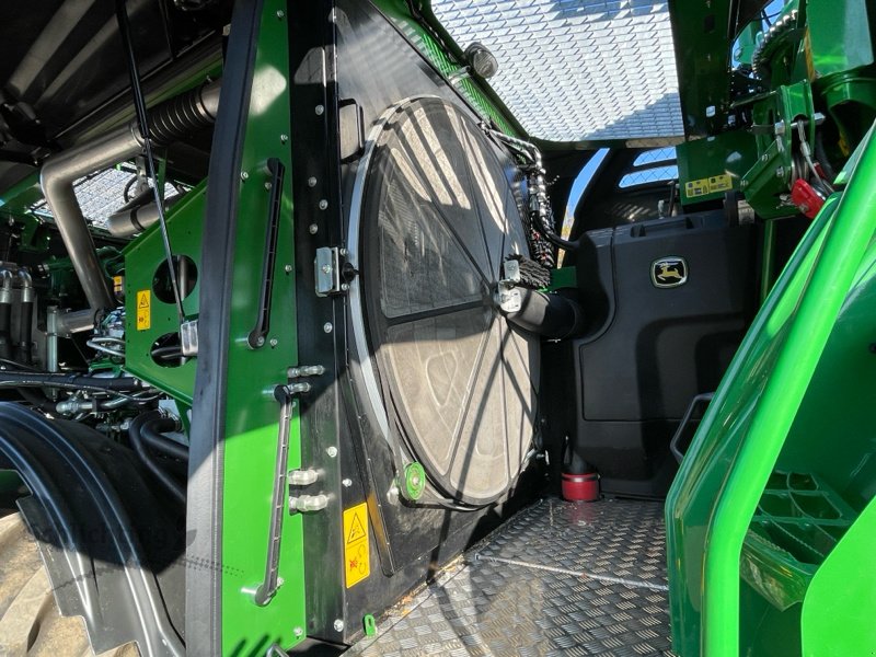 Feldhäcksler del tipo John Deere 8500, Vorführmaschine en Marxen (Imagen 16)