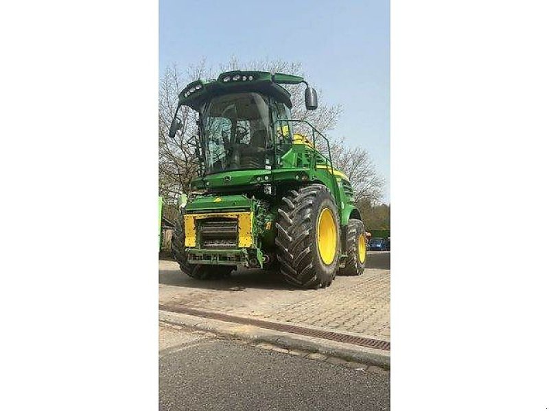 Feldhäcksler of the type John Deere 8600 i, Gebrauchtmaschine in Altenstadt (Picture 1)