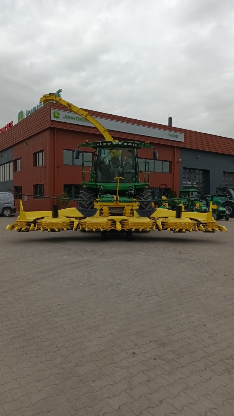 Feldhäcksler des Typs John Deere 8600, Gebrauchtmaschine in Mrągowo (Bild 5)