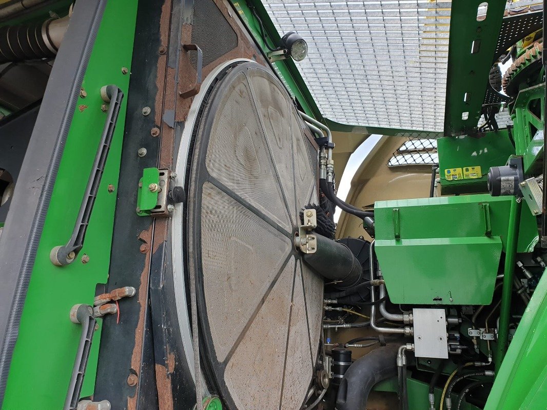 Feldhäcksler des Typs John Deere 8600, Gebrauchtmaschine in Sittensen (Bild 10)