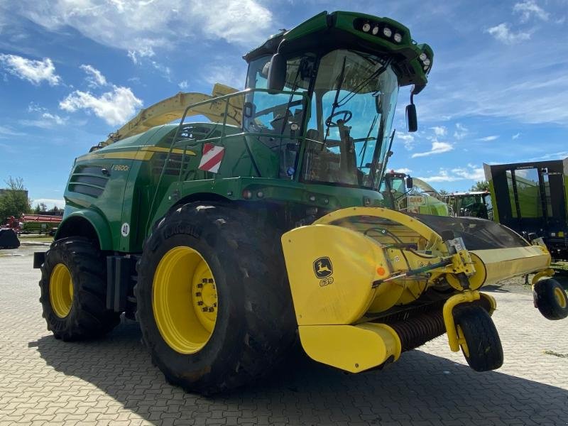 Feldhäcksler van het type John Deere 8600i, Gebrauchtmaschine in Schwülper (Foto 4)