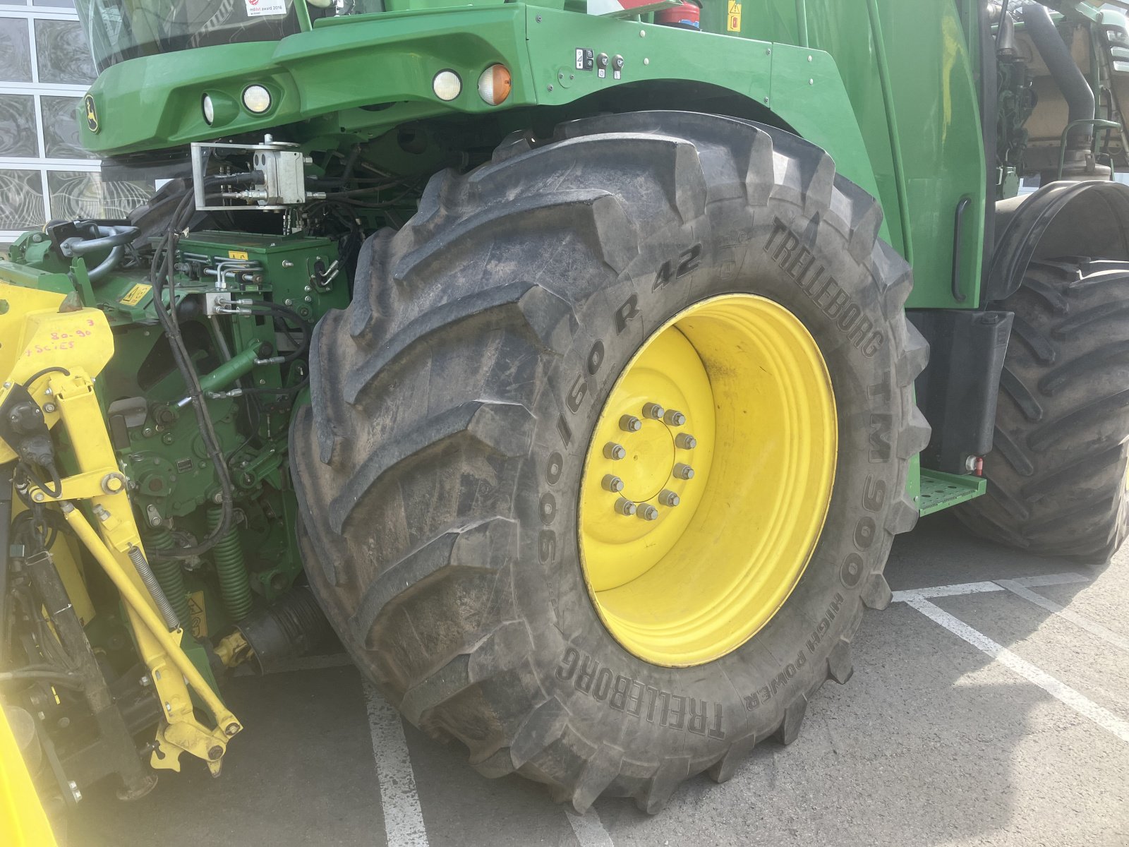 Feldhäcksler des Typs John Deere 8600i, Gebrauchtmaschine in CONNANTRE (Bild 4)