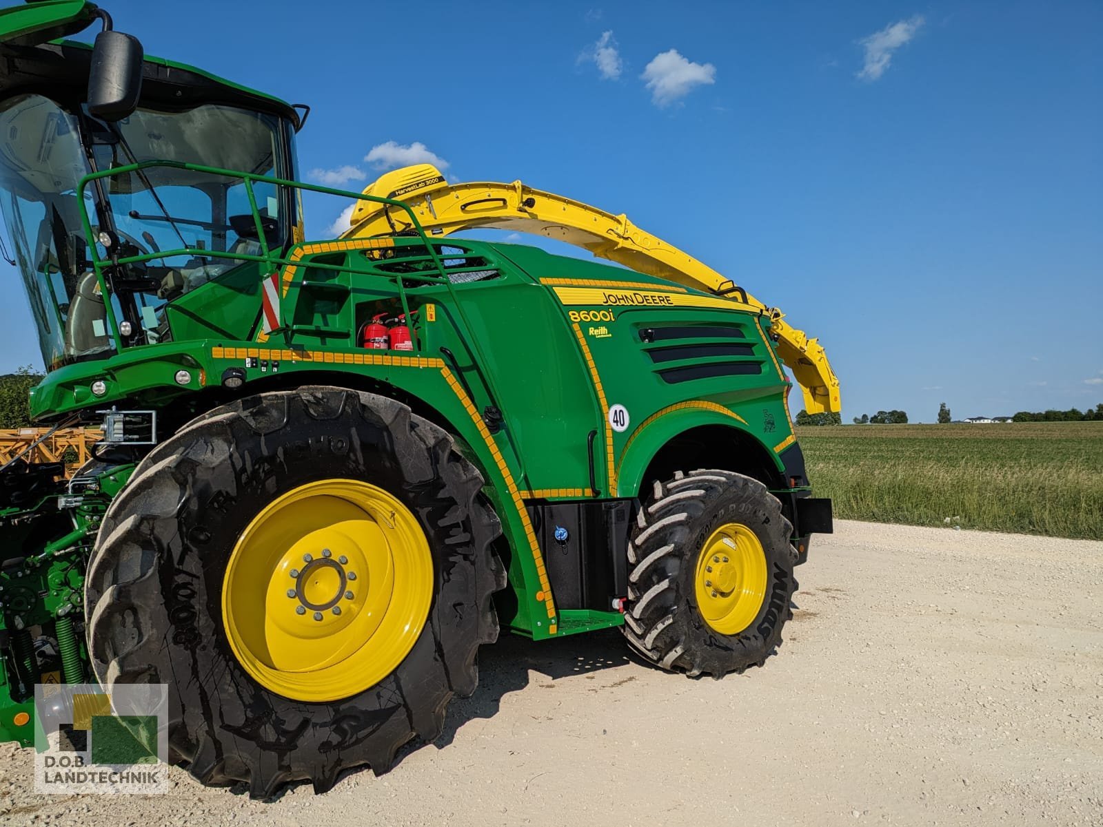 Feldhäcksler des Typs John Deere 8600i, Gebrauchtmaschine in Langweid am Lech (Bild 4)