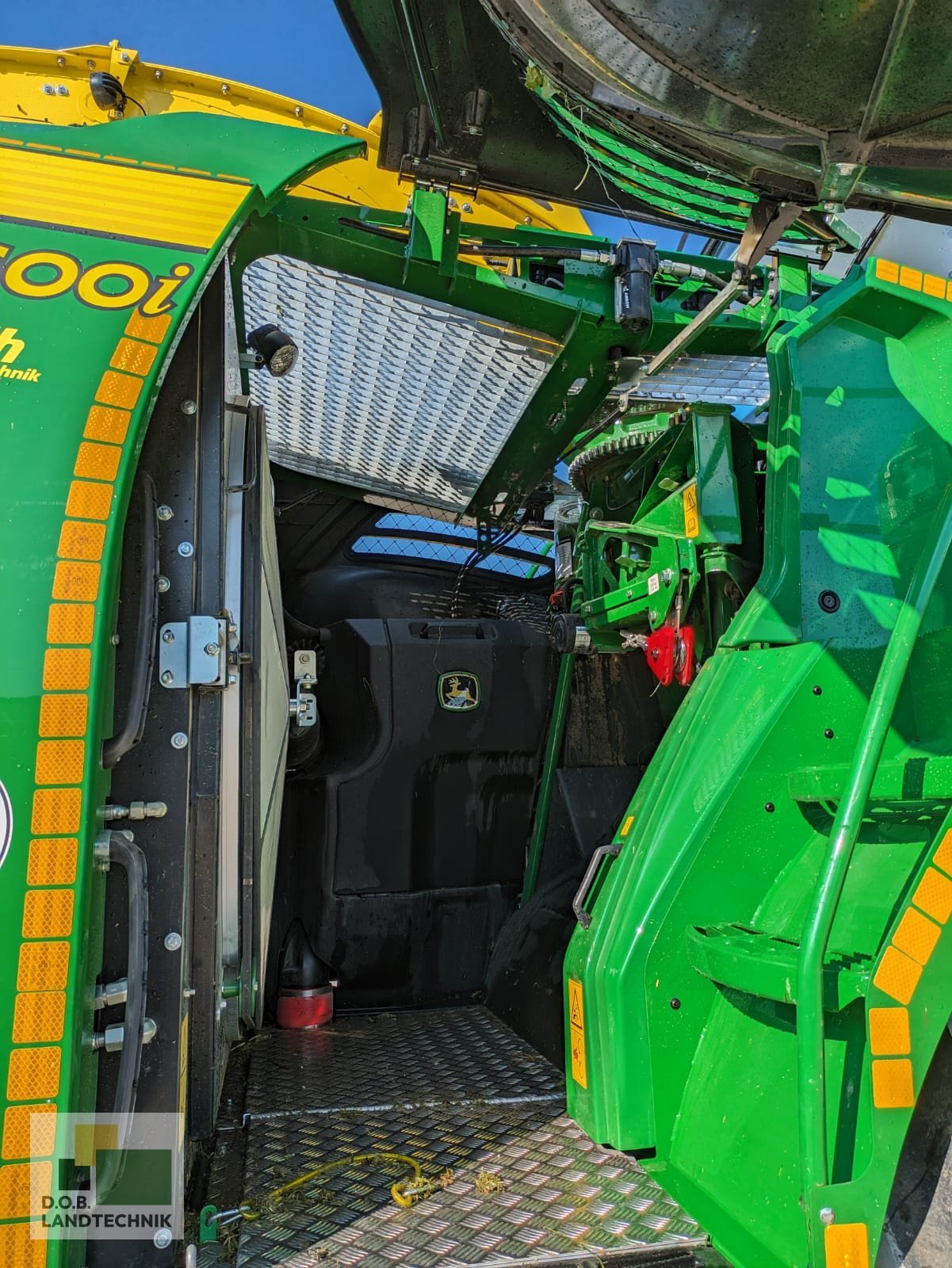 Feldhäcksler типа John Deere 8600i, Gebrauchtmaschine в Langweid am Lech (Фотография 14)