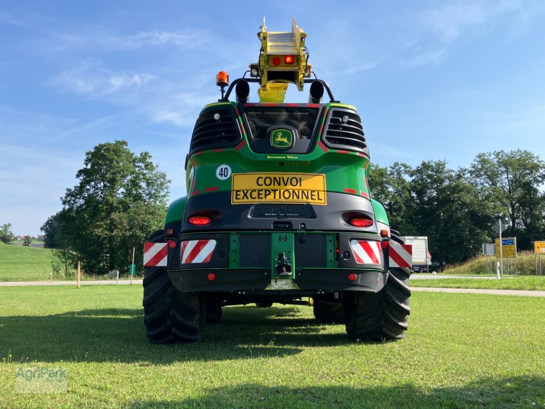 Feldhäcksler of the type John Deere 9800, Neumaschine in Kirchdorf (Picture 2)