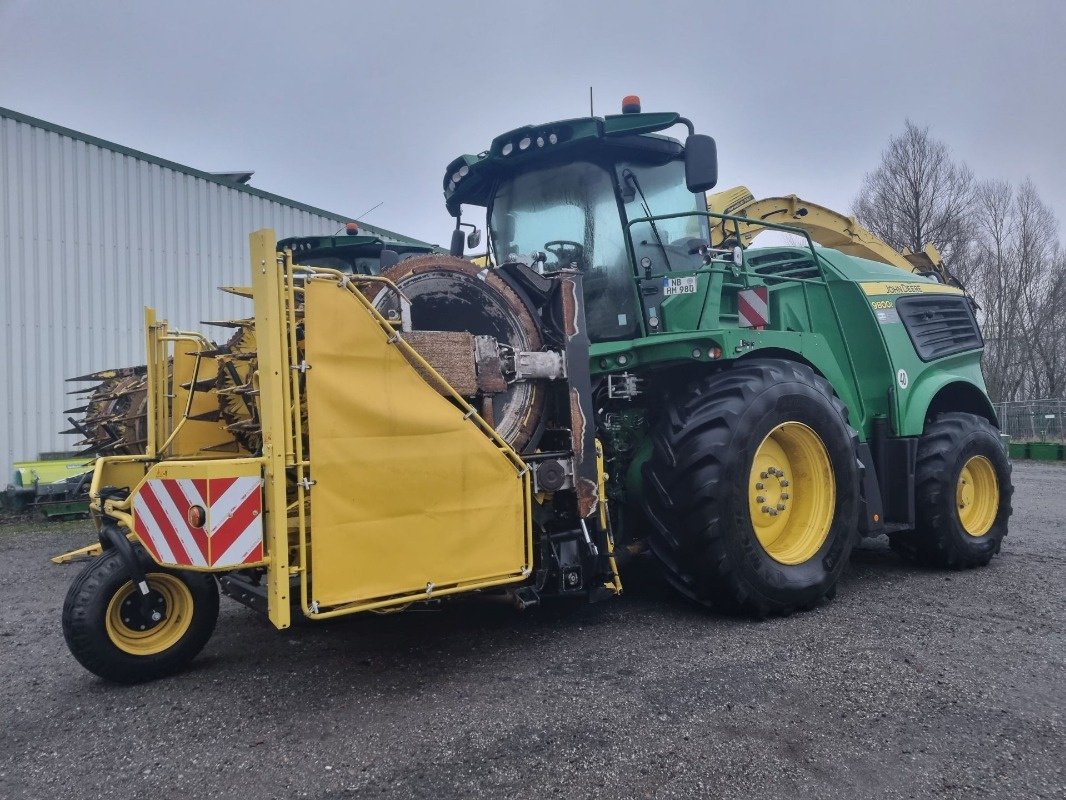 Feldhäcksler des Typs John Deere 9800, Gebrauchtmaschine in Neubrandenburg (Bild 1)