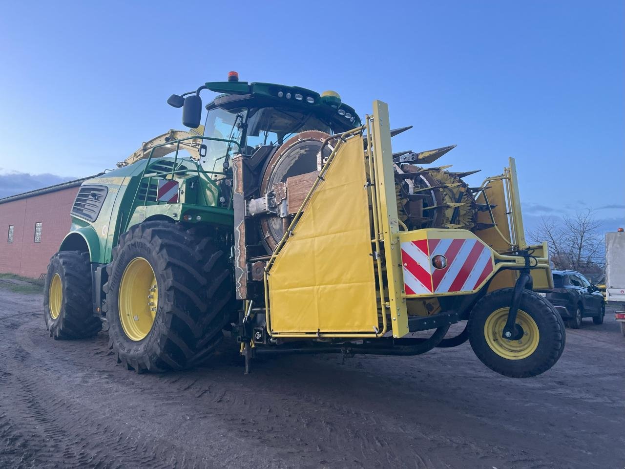 Feldhäcksler des Typs John Deere 9900i mit Vorsatz & PickUp, Gebrauchtmaschine in Könnern (Bild 8)