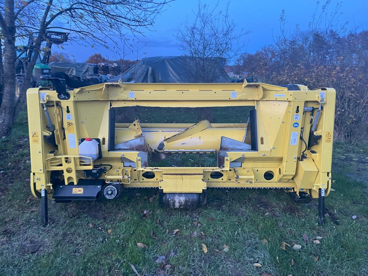 Feldhäcksler des Typs John Deere 9900i mit Vorsatz & PickUp, Gebrauchtmaschine in Könnern (Bild 15)