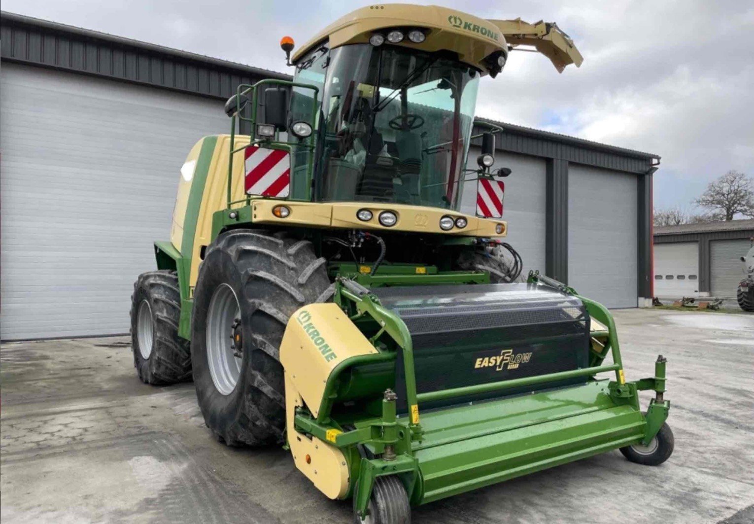 Feldhäcksler del tipo Krone Ensileuse automotrice BIG X 700 Krone, Gebrauchtmaschine en SAINT CLAIR SUR ELLE (Imagen 2)