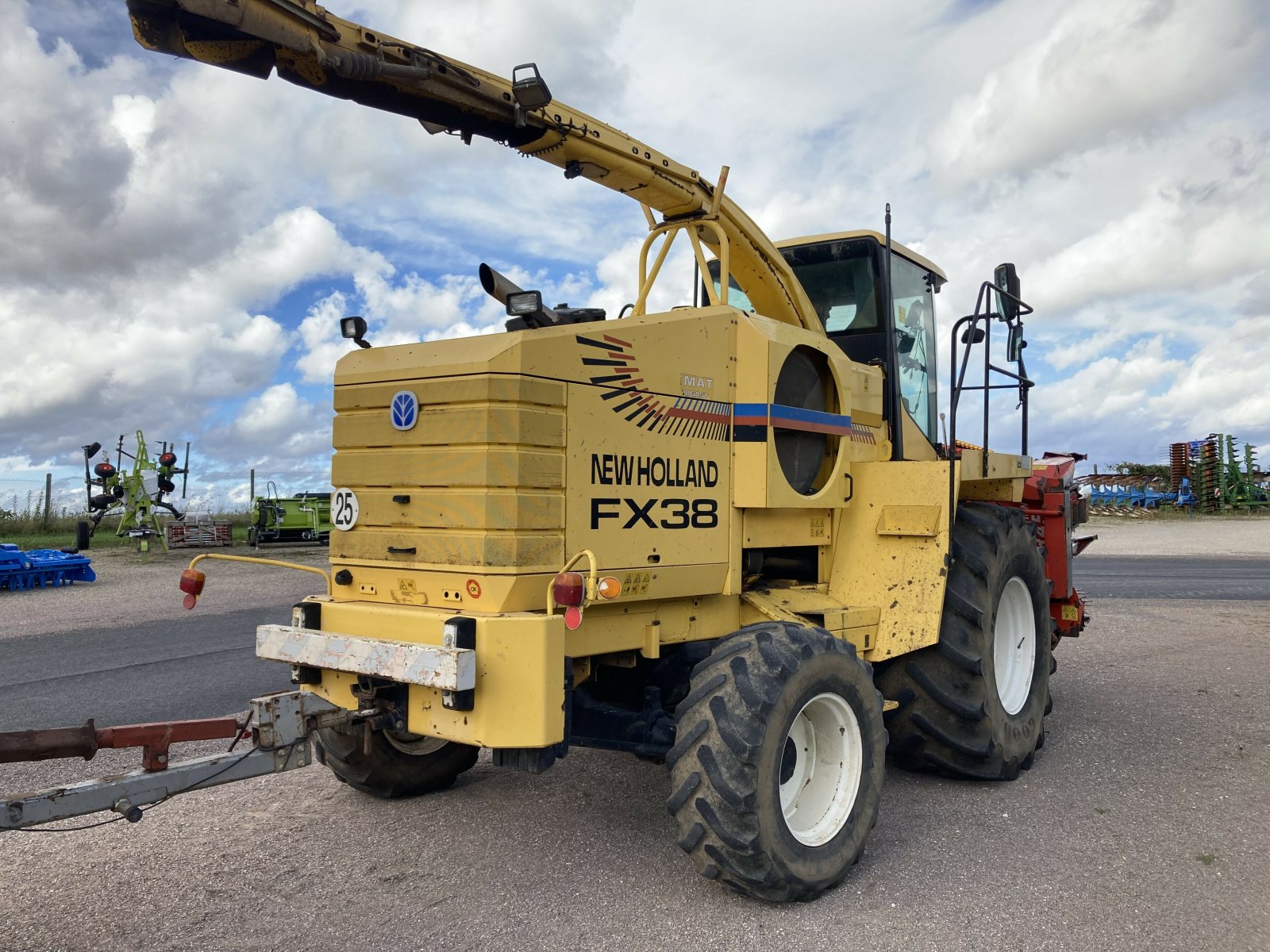 Feldhäcksler typu New Holland ENSILEUSE FX 38 4X4, Gebrauchtmaschine v VAROIS & CHAIGNOT (Obrázok 4)