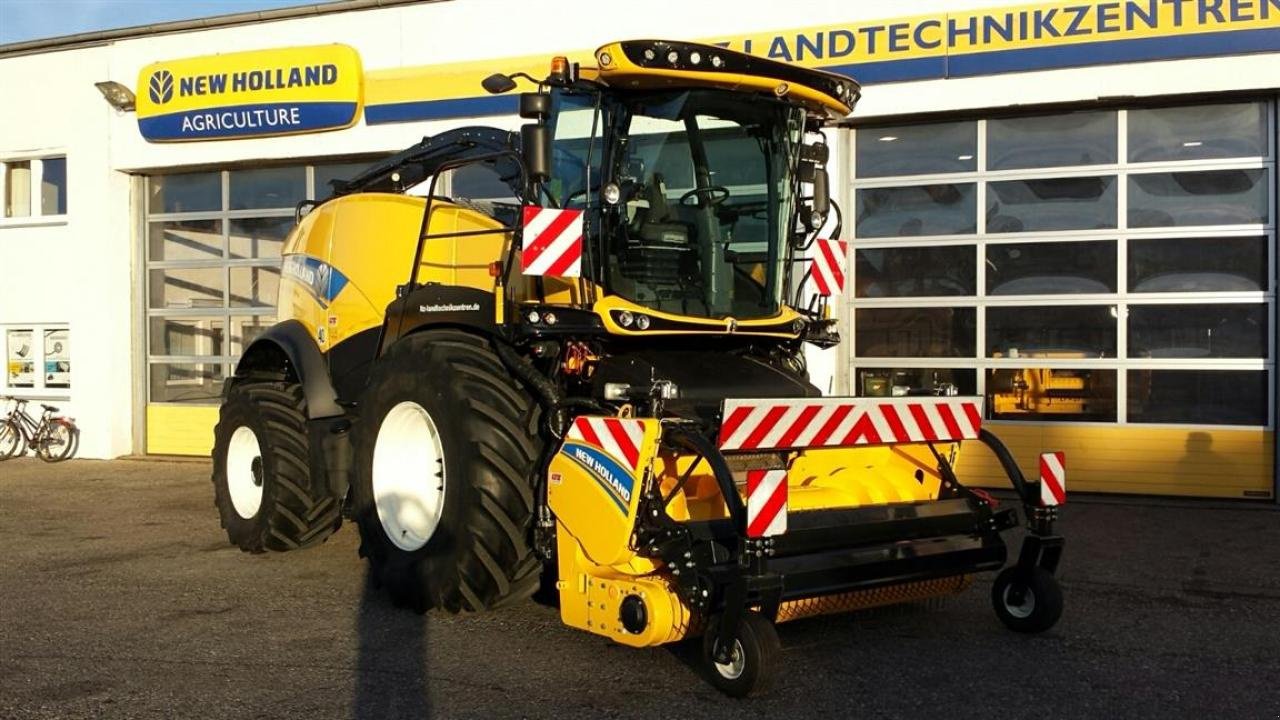 Feldhäcksler van het type New Holland FR 550 ST5, Neumaschine in Ampfing (Foto 3)