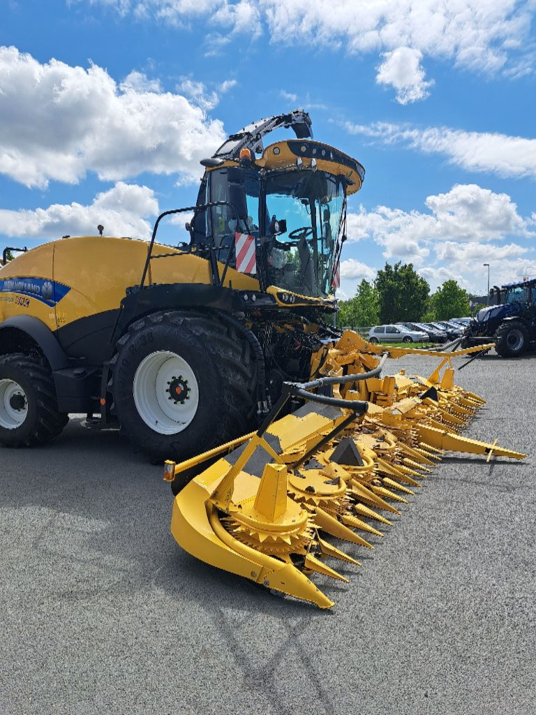 Feldhäcksler типа New Holland FR 650, Gebrauchtmaschine в CHATEAUBRIANT CEDEX (Фотография 4)