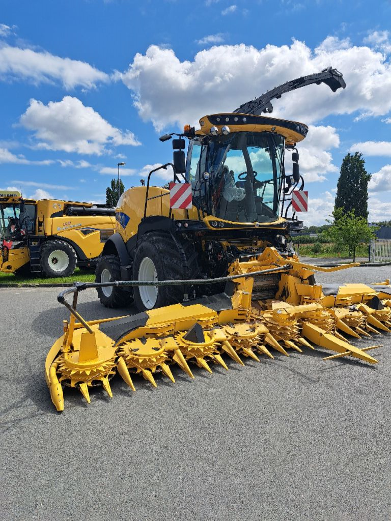 Feldhäcksler типа New Holland FR 650, Gebrauchtmaschine в CHATEAUBRIANT CEDEX (Фотография 3)