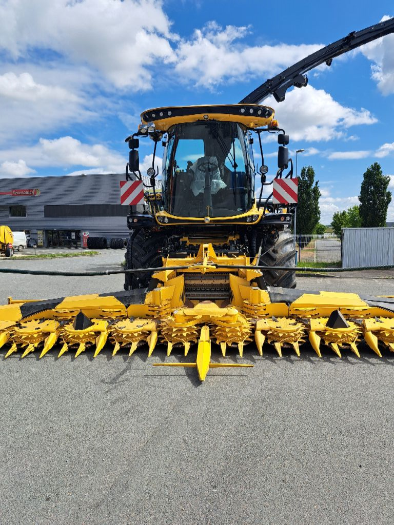 Feldhäcksler типа New Holland FR 650, Gebrauchtmaschine в CHATEAUBRIANT CEDEX (Фотография 1)