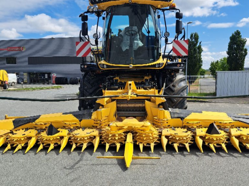 Feldhäcksler del tipo New Holland FR 650, Gebrauchtmaschine en CHATEAUBRIANT CEDEX (Imagen 1)